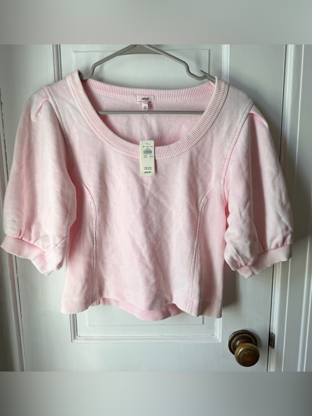aerie Women’s Seams Right Distressed Pink Short Sleeve Cropped Sweatshirt Size S